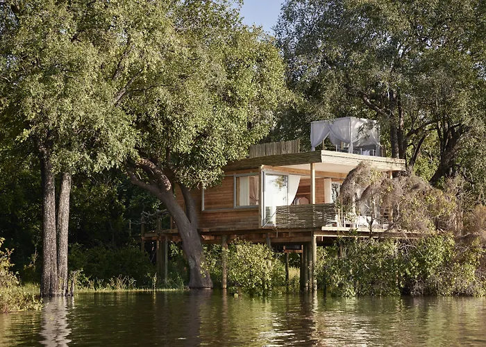 Victoria Falls River Lodge